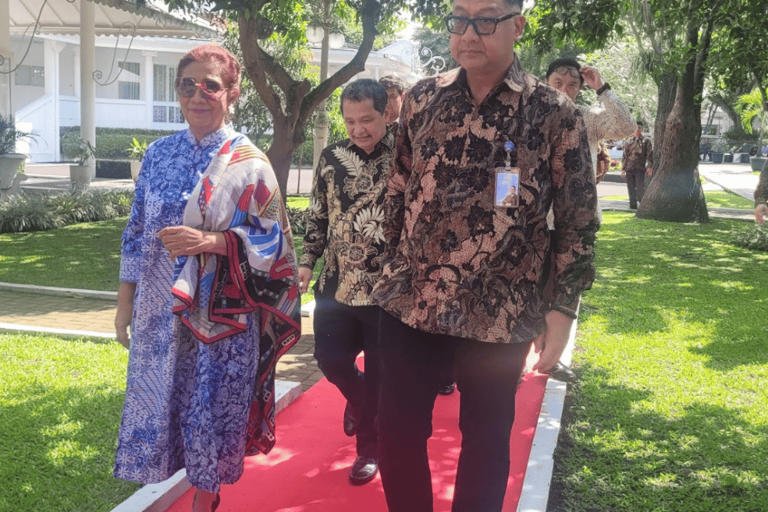 Evidence: DEDI MULYADI PASANG SUSI PUDJIASTUTI DI BJB: STRATEGI "TENGGELAMKAN" MAFIA PERBANKAN ATAU SEKADAR POLESAN INTEGRITAS?